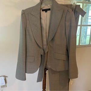 Grey Pant suit size 6